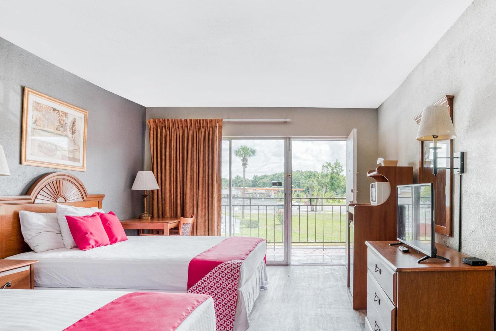 Oyo Hotel Mustang Silver Spring Fl シルバー・スプリングス エクステリア 写真