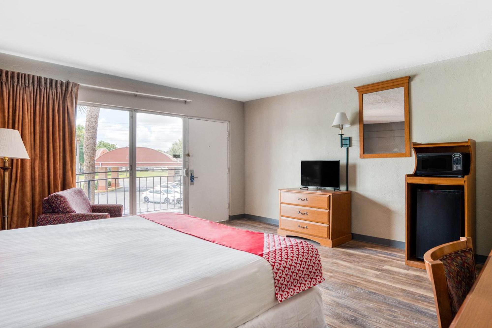 Oyo Hotel Mustang Silver Spring Fl シルバー・スプリングス エクステリア 写真